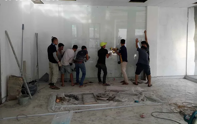 Thợ Làm Nhôm Kính Chuyên Nghiệp Tại Hà Nội