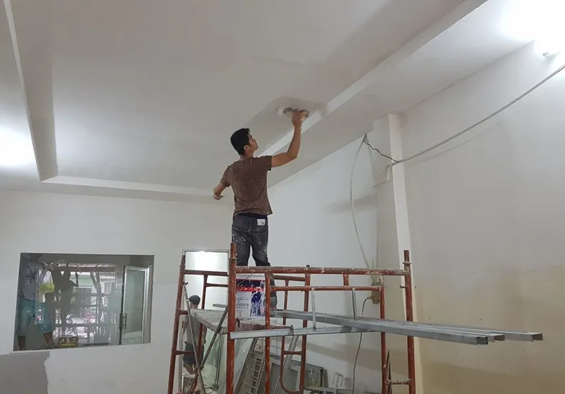 Hướng Dẫn Sơn Tường Nhà Cũ Bị Bong Tróc, Xuống Màu